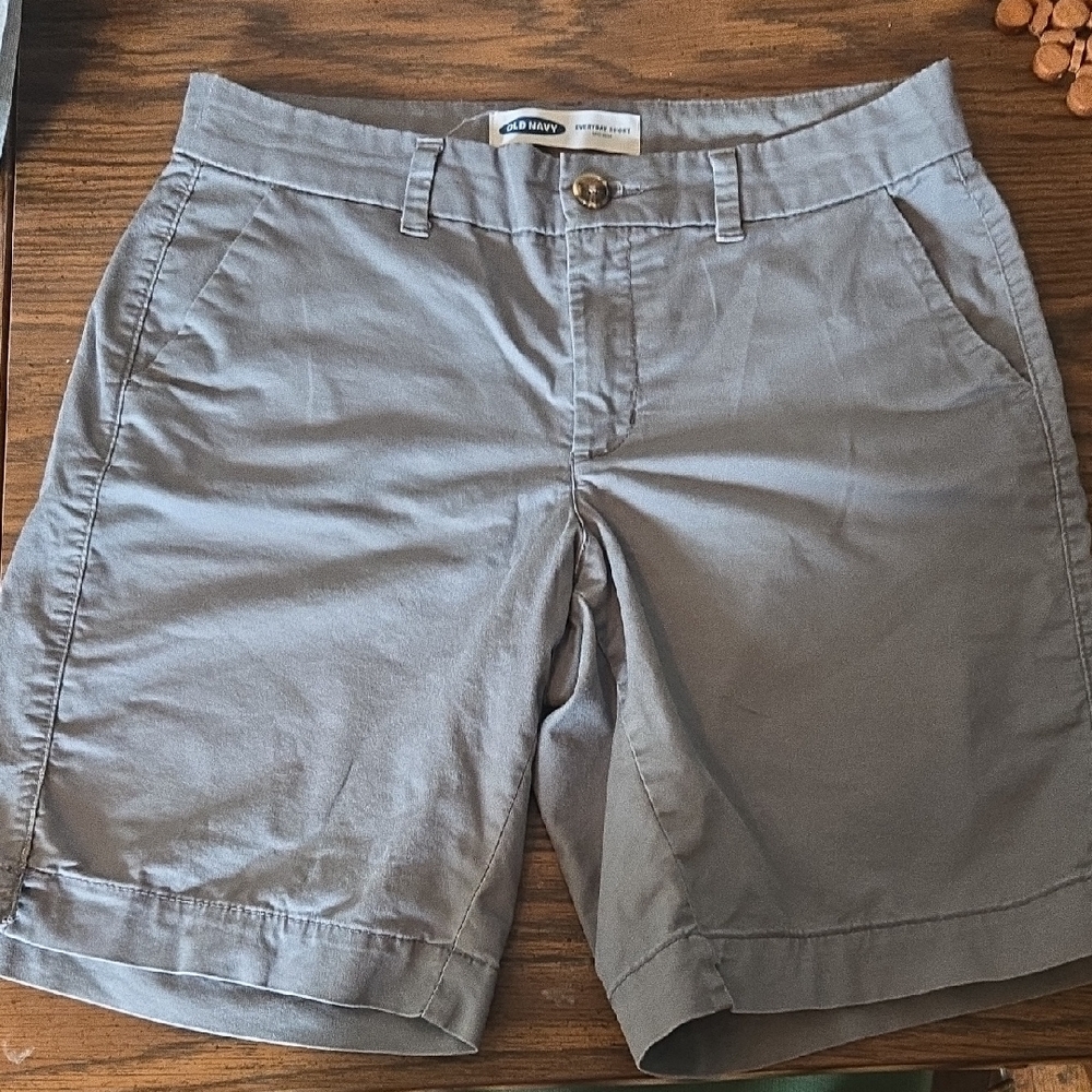 Gray Women's Shorts Old Navy Size 4 Vintage Good Condition